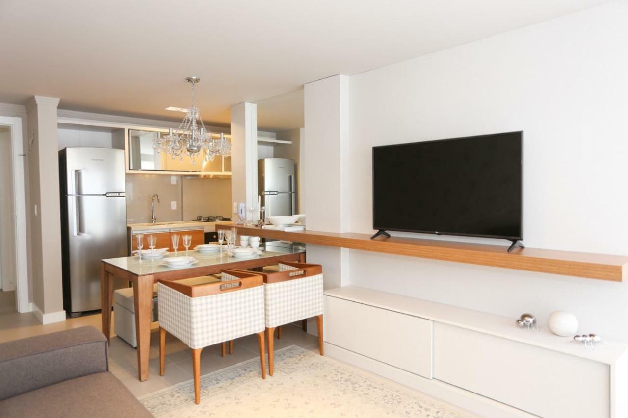Com Piscina Apartment